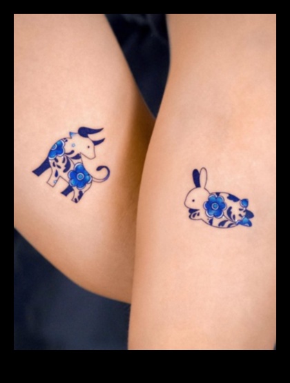 نزوة المعصم: إلهامات وشم صغيرة مرحة وساحرة