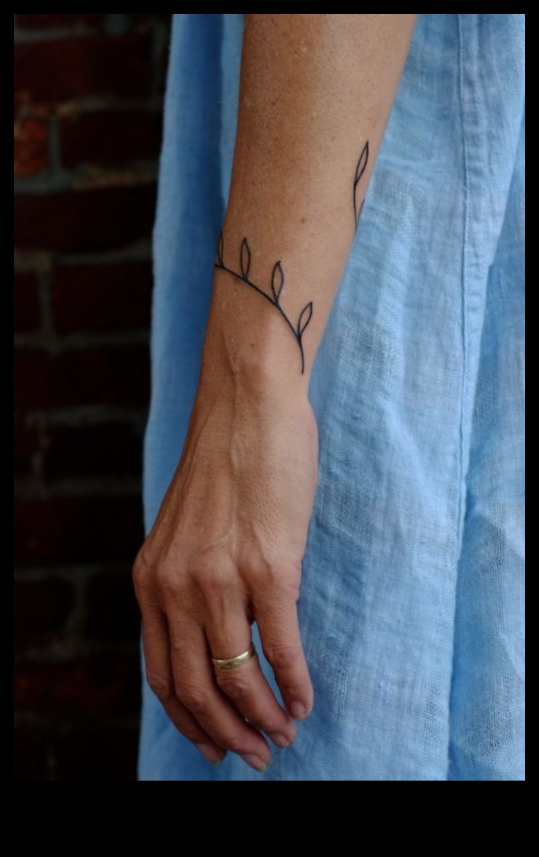 قماش المعصم حيث يكون الوشم الصغير بمثابة بيان جريء 3 قماش المعصم: حيث يدلي الوشم الصغير ببيان جريء