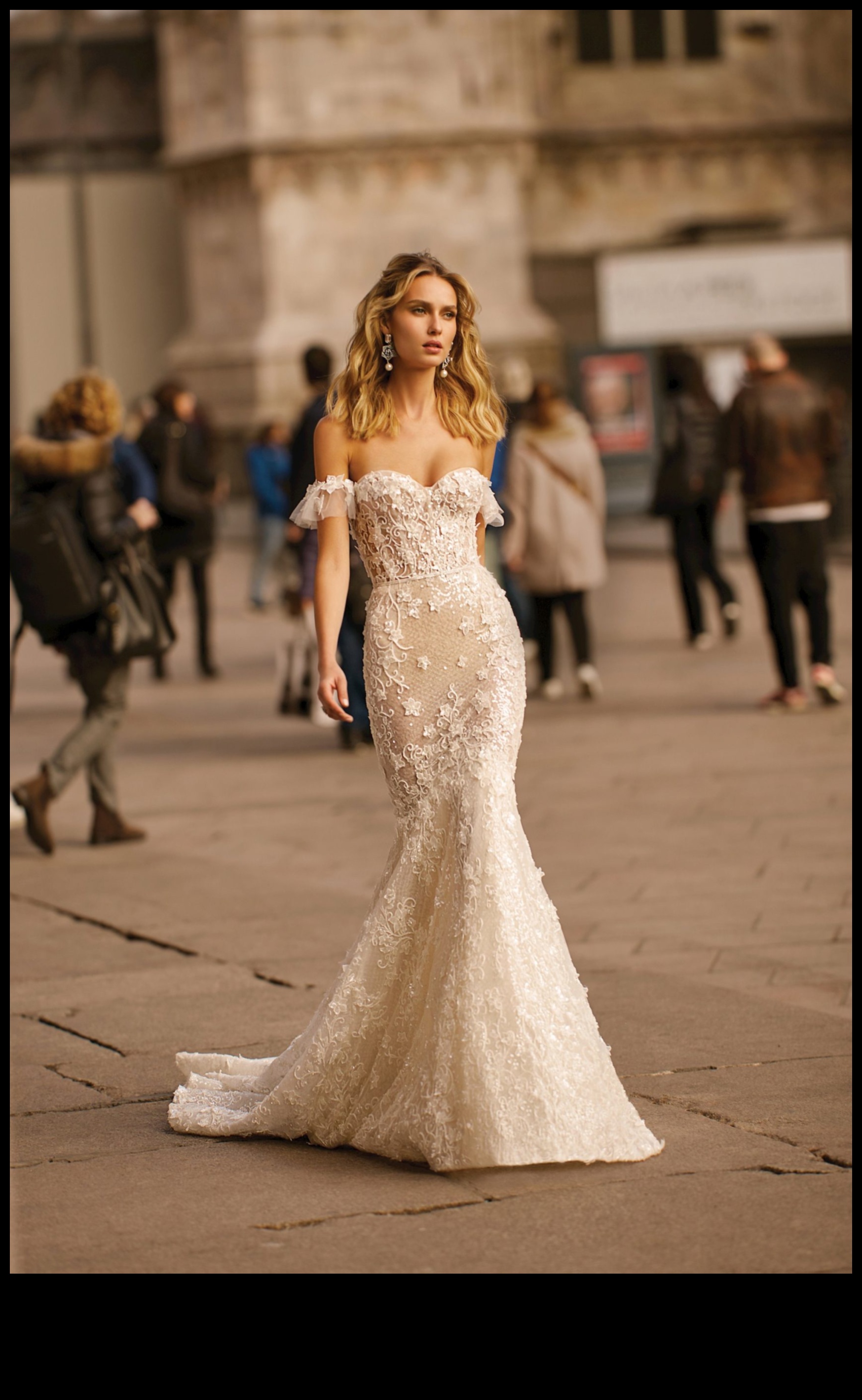 Futurist Flair Couture فساتين زفاف عصرية رائعة للعروس العصرية 5 الذوق المستقبلي: فساتين الزفاف العصرية الرائعة