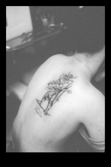 سجلات القماش: قصص تم الكشف عنها من خلال الوشم الملحمي