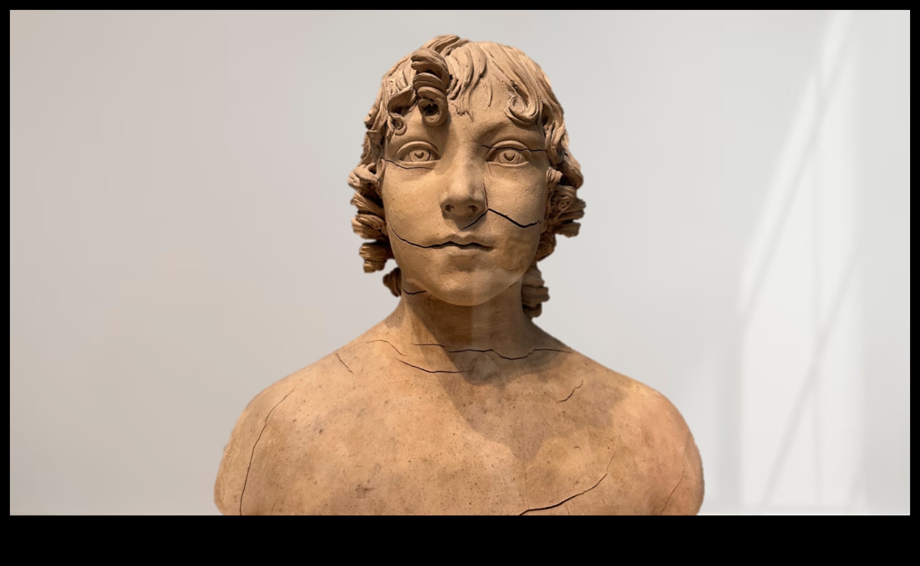 روعة النحت: التحولات الفنية للشكل البشري