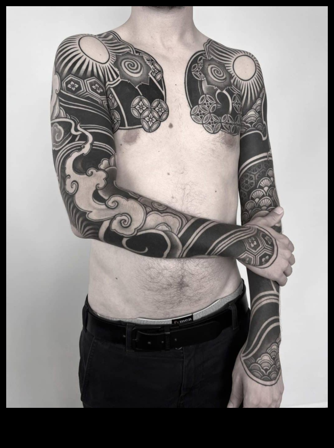 كيمياء الحبر: رفع الأسلوب من خلال إتقان الوشم الياباني